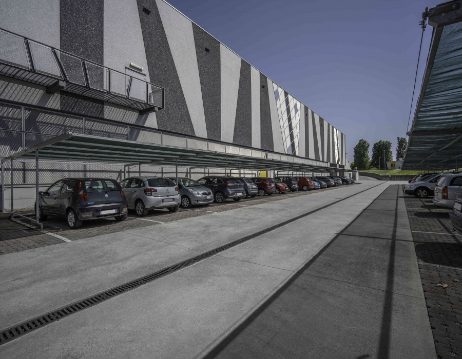 pavilux parcheggio esterno13